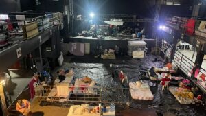 Campo da Tuca vira abrigo para quem precisa