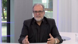 Victorino apresenta proposta de alerta gratuito contra eventos climáticos extremos