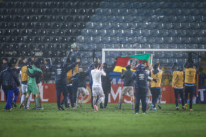 Renato deve preservar um titular na partida contra o Estudiantes