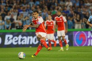 Inter bate Grêmio e emplaca três vitórias seguidas em clássicos