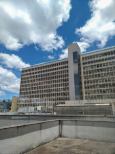 Hospital de Clínicas de Porto Alegre enfrenta superlotação nas emergências adulta e pediátrica