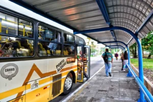 Linha T1 de Porto Alegre começará a operar sem cobrador nesta quarta-feira