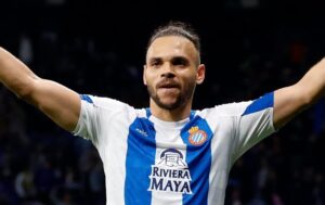 Grêmio anuncia contratação do atacante dinamarquês Martin Braithwaite