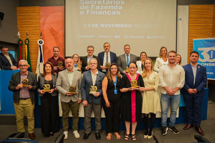 Fórum em Porto Alegre comemora 30 anos do Consef/RS e debate desafios fiscais para municípios gaúchos