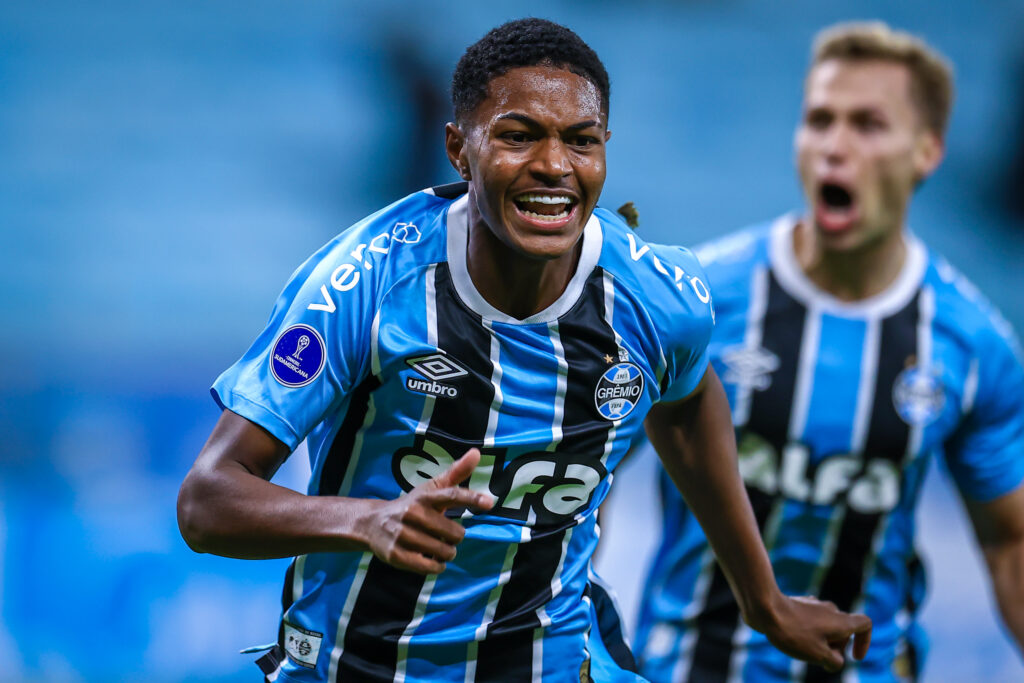Grêmio enfrenta Juventude buscando se manter na primeira página da tabela