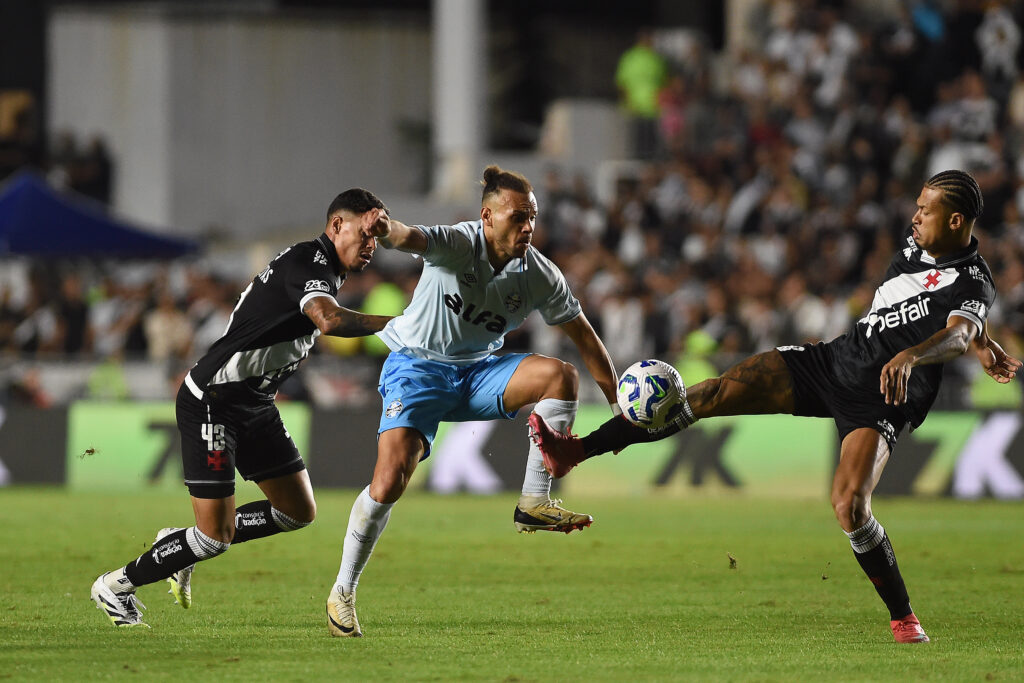 O Tempo Está Derrotando o Grêmio