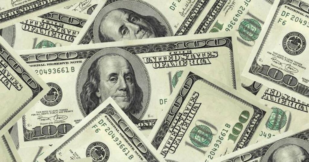 Dólar sobe para R$ 5,58 com agravamento de tensões com EUA