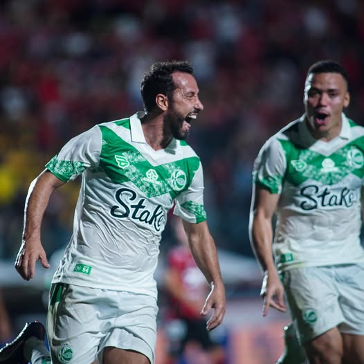 Nenê se torna o jogador mais velho a marcar na Série A com gol pelo Juventude
