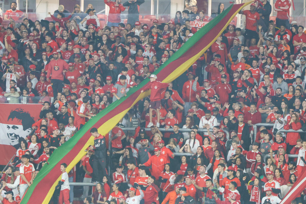 Inter enfrenta o Flamengo pelo jogo de volta das oitavas da Libertadores