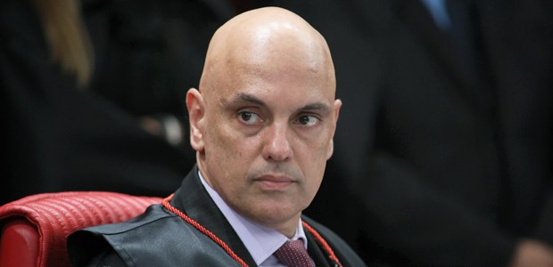 Moraes determina monitoramento integral da residência de Jair Bolsonaro pela Polícia Penal