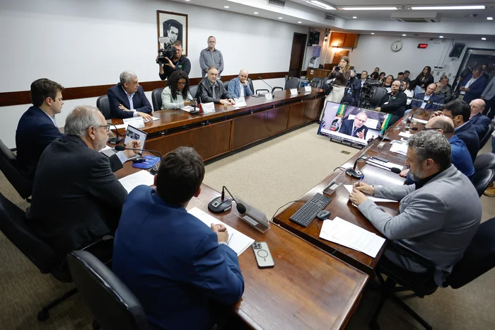 Prefeito Sebastião Melo depõe na CPI das concessionárias de energia