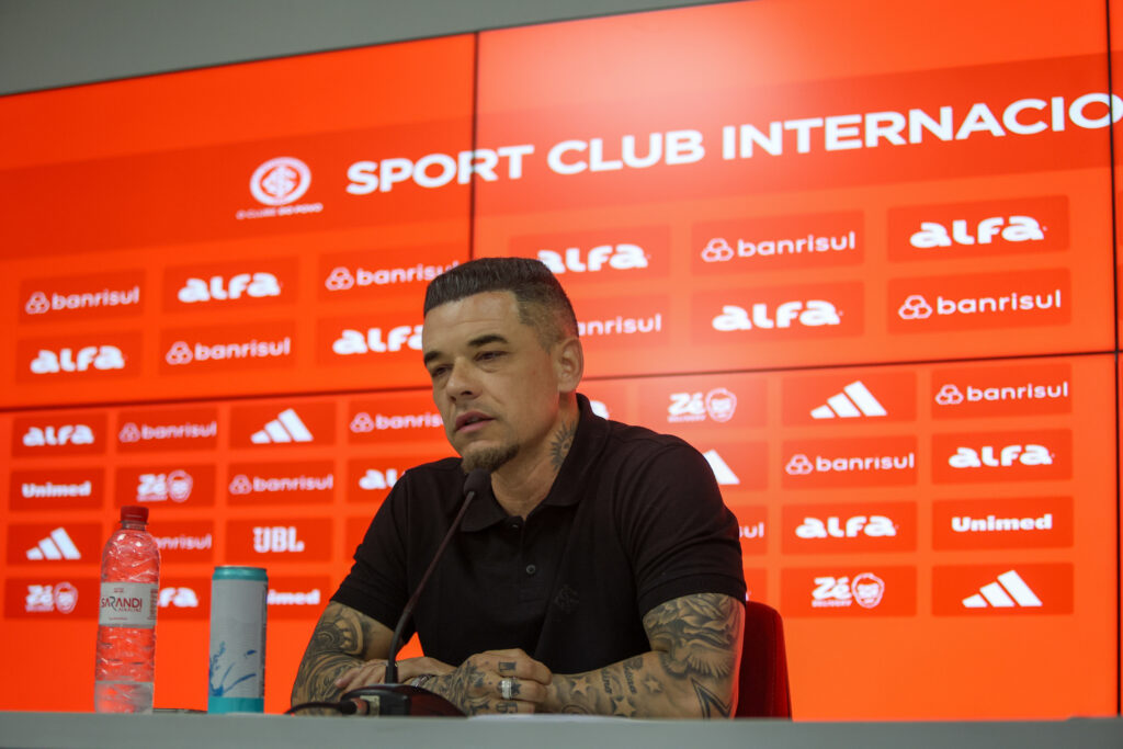 Lesão, imprensa e emoção: como o Inter lida com Fernando
