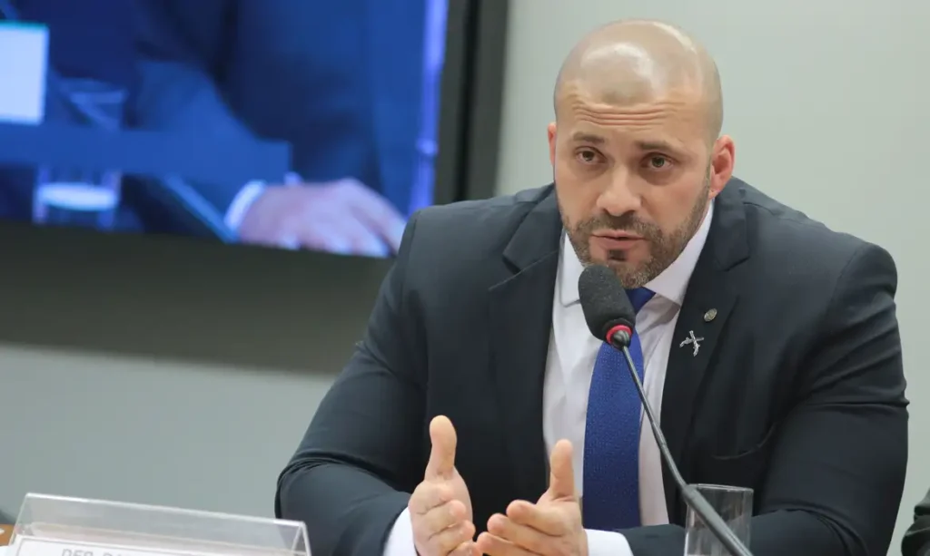 STF autoriza progressão de regime de Daniel Silveira para prisão aberta