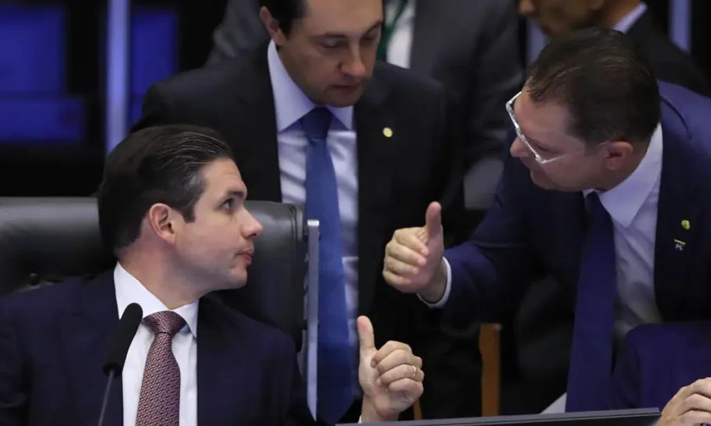 Câmara aprova PEC da Blindagem e proposta segue para análise no Senado