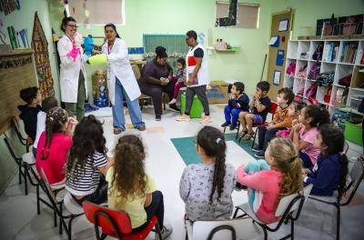 Porto Alegre inicia inscrições para a Educação Infantil pelo WhatsApp do 156