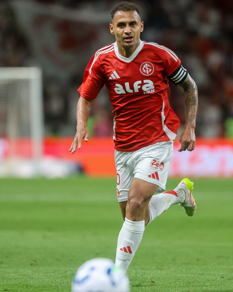 Inter para no Atlético-MG dentro do Beira-Rio e se mantém próximo do Z-4