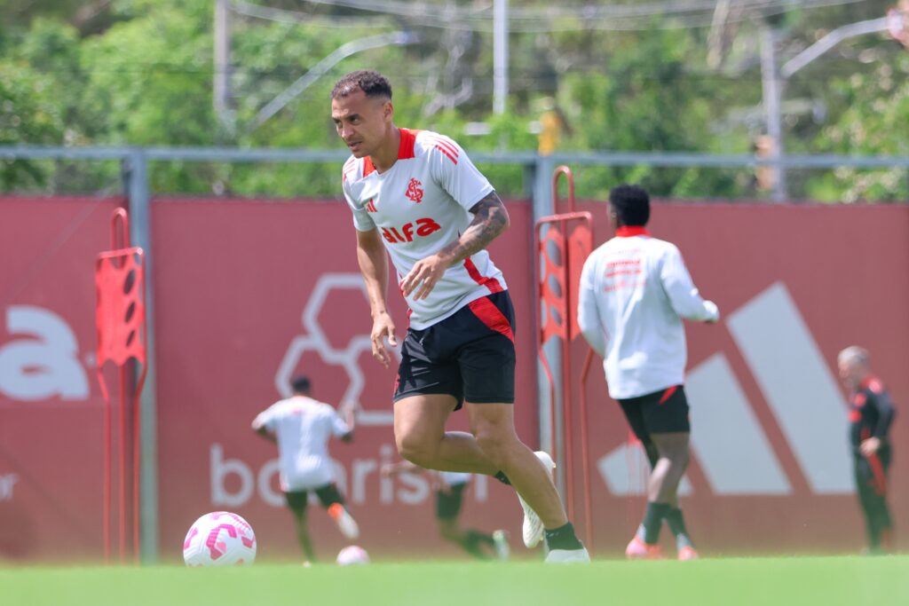 Internacional x Atlético-MG: onde assistir AO VIVO, horário e prováveis escalações
