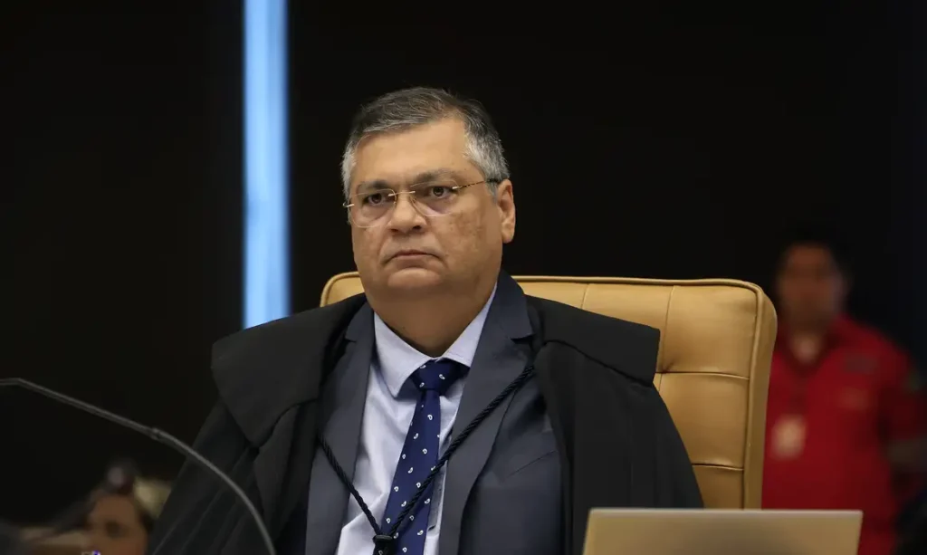 STF barra repasse de emendas a Eduardo Bolsonaro e Ramagem, que estão nos EUA