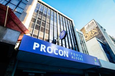 Procon orienta porto-alegrenses sobre uso consciente do 13º salário