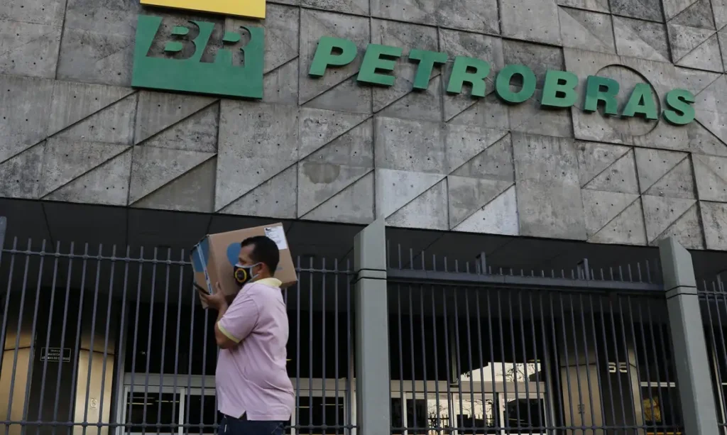 Greve nacional dos petroleiros ganha novas adesões e se expande pelo país