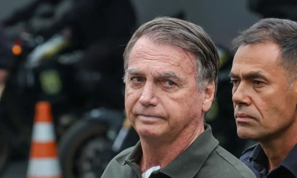 Moraes autoriza Bolsonaro a realizar exames hospitalares após queda na prisão