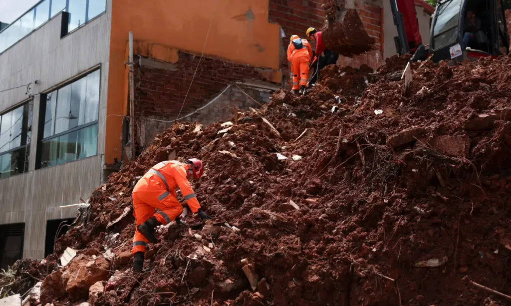 Mortes por temporais na Zona da Mata Mineira sobem para 59