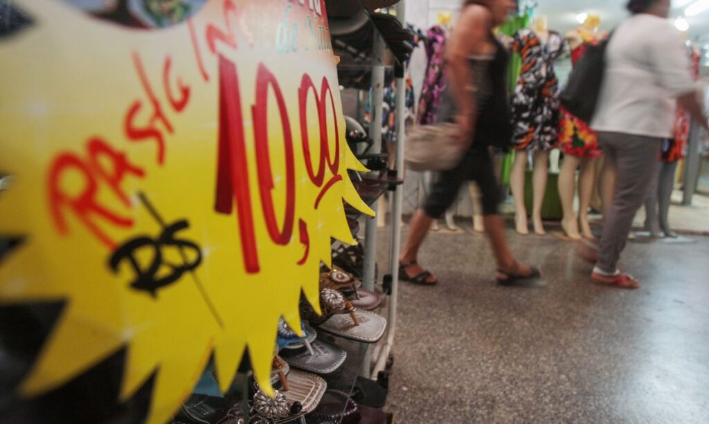 Mercado eleva previsão da inflação e acende alerta na economia