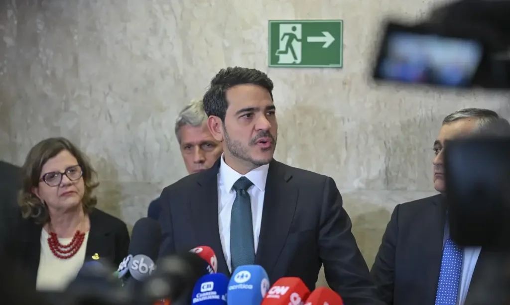Senado rejeita indicação de Jorge Messias após sabatina e debate entre parlamentares