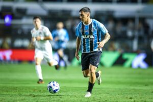 Grêmio terá desfalques importantes contra o Santos em confronto direto no Brasileirão