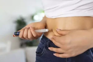 Anvisa aprova primeira caneta emagrecedora brasileira com princípio ativo do Ozempic