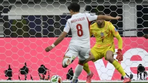 Já eliminada, Turquia vence os Estados Unidos no fim e se despede da Copa do Mundo