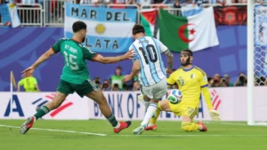 Com hat-trick de Messi, Argentina estreia com vitória sobre a Argélia na Copa