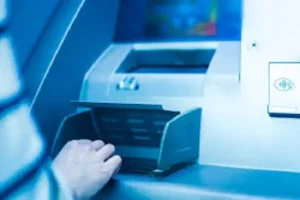 Lucro dos bancos brasileiros atinge recorde de R$ 255 bilhões em 2025, aponta Banco Central