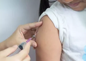 Jovens de 15 a 19 anos têm até esta terça para se vacinar contra HPV no RS