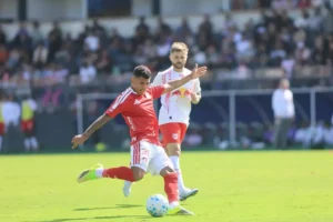 Inter é derrotado pelo Bragantino fora de casa e entra na pausa do calendário na parte de baixo da tabela