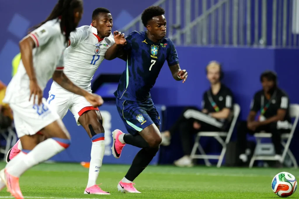 Vini Jr. comanda vitória sobre o Haiti e coloca Brasil na liderança do Grupo C da Copa
