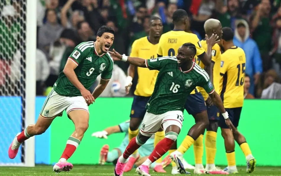 México vence o Equador, encerra jejum de 40 anos em mata-mata e avança às oitavas da Copa