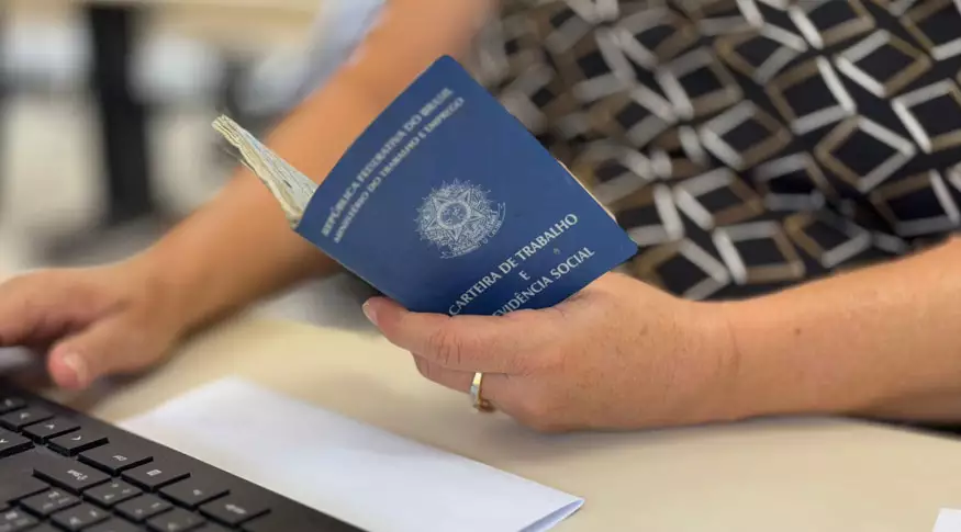 Desemprego cai para 5,4% e Brasil registra menor taxa da série histórica para o segundo trimestre