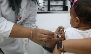 Unicef alerta que 13,5 milhões de bebês seguem sem nenhuma vacina no primeiro ano de vida