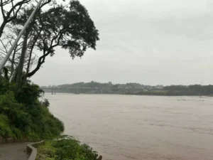 Defesa Civil alerta para cheias e temporais atingem 143 cidades no RS
