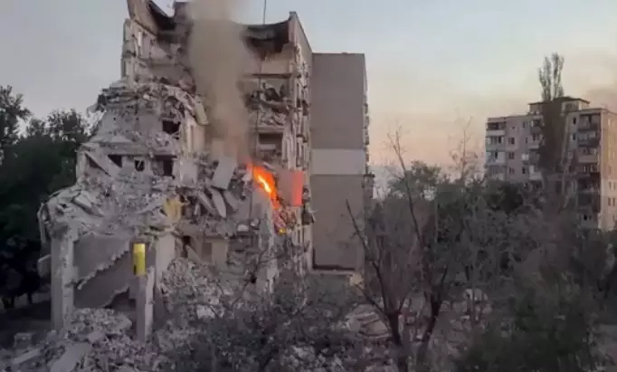 Ataque russo de 11 horas contra Kiev deixa ao menos 20 mortos e amplia destruição na capital ucraniana