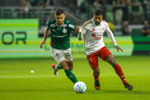 Inter segura o líder Palmeiras, empata sem gols e deixa o Z-4