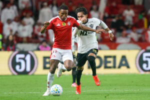 Inter empata com Atlético-MG e chega a oito partidas sem vitória no Brasileirão