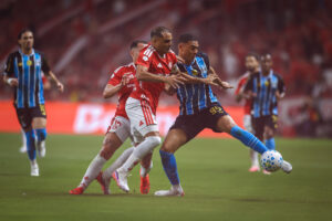 Inter e Grêmio empatam sem gols no Beira-Rio e deixam decisão da Copa do Brasil para a Arena