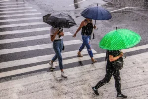 RS tem previsão de chuva intensa, temporais, granizo e calor acima de 35°C nesta semana