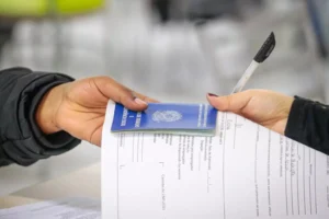Desemprego recua para 5,4% no Brasil no segundo trimestre de 2026