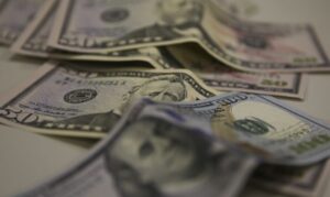 Brasil e Estados Unidos retomam negociações após tarifas de 25% e 12,5%