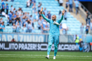 Weverton brilha, Grêmio empata com o Palmeiras mas entra no Z-4 do Brasileirão