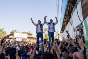 Flávio Bolsonaro visita Expointer e apresenta propostas para o agro e dívida do RS