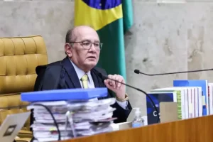STF forma maioria para manter diretor-geral da PF afastado, mas pedido de vista adia julgamento